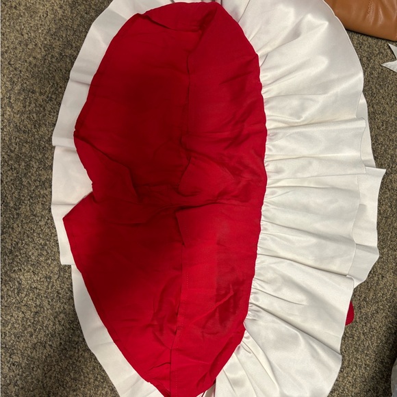 Red ruffle mini skirt/skort by Lyn Burches - Picture 4 of 6